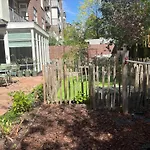 Spacious Apartment With Garden In City Centre