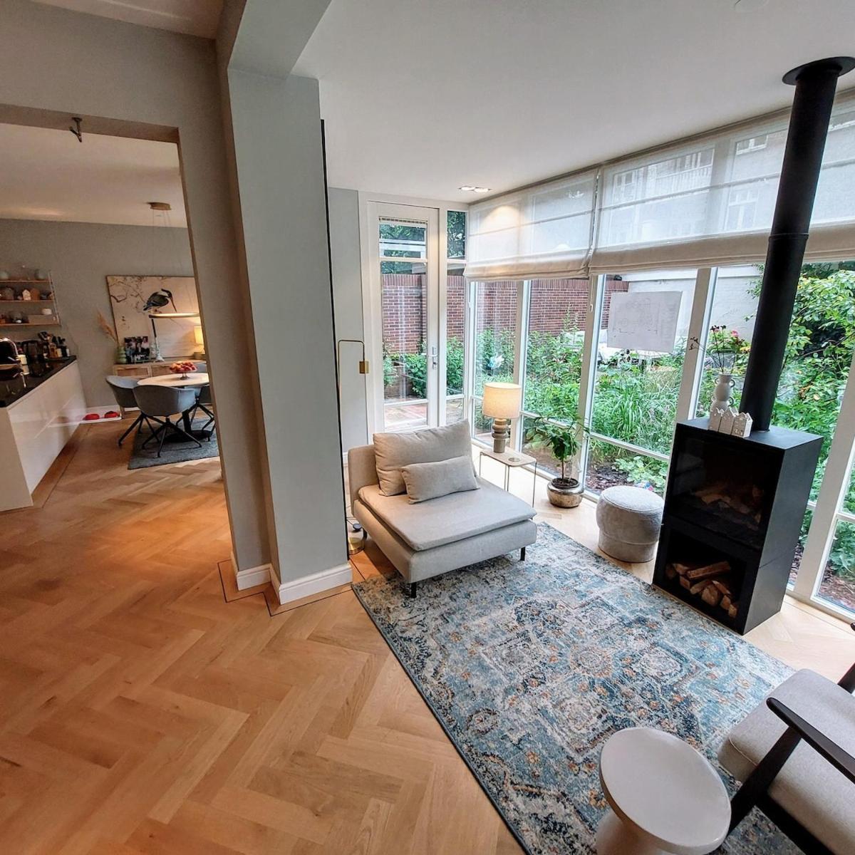 Spacious With Garden In Centre Apartment *